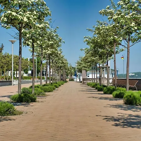 Tipi 365 - Strandnahes Ferienhaeuschen Mit Terrasse Und Kostenfreier Nutzung Des Ahoi!-schwimmbades In Sellin Holiday home Goehren (Ruegen)