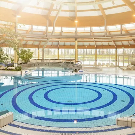 Tipi 365 - Strandnahes Ferienhaeuschen Mit Terrasse Und Kostenfreier Nutzung Des Ahoi!-schwimmbades In Sellin *