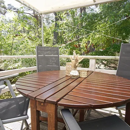 Holiday home Tipi 365 - Strandnahes Ferienhaeuschen Mit Terrasse Und Kostenfreier Nutzung Des Ahoi!-schwimmbades In Sellin Goehren (Ruegen)