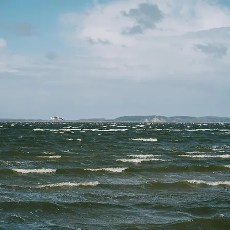 Tipi 365 - Strandnahes Ferienhaeuschen Mit Terrasse Und Kostenfreier Nutzung Des Ahoi!-schwimmbades In Sellin *