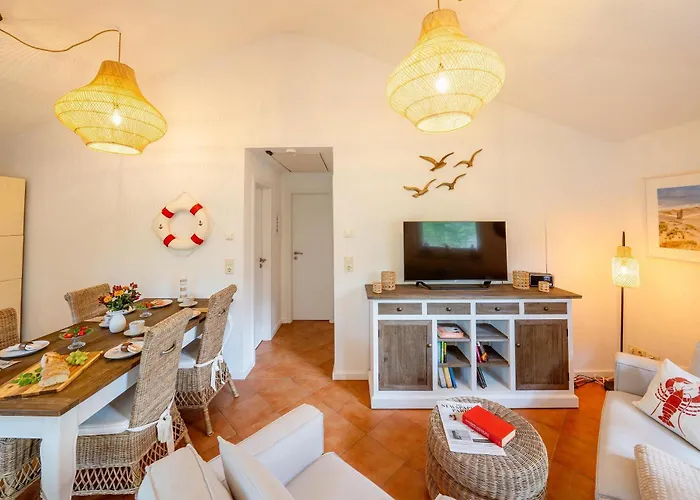 Tipi 365 - Strandnahes Ferienhaeuschen Mit Terrasse Und Kostenfreier Nutzung Des Ahoi!-schwimmbades In Sellin Tatil Evi *