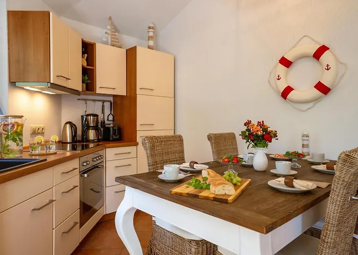 Tipi 365 - Strandnahes Ferienhaeuschen Mit Terrasse Und Kostenfreier Nutzung Des Ahoi!-schwimmbades In Sellin