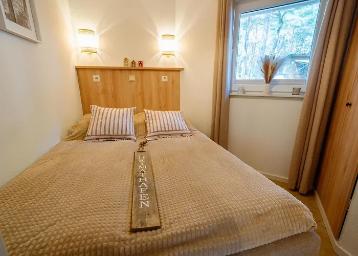 Tatil Evi Tipi 365 - Strandnahes Ferienhaeuschen Mit Terrasse Und Kostenfreier Nutzung Des Ahoi!-schwimmbades In Sellin Goehren (Ruegen)